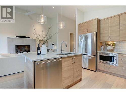 759 Barnaby Road, Kelowna, BC - Indoor Photo Showing Kitchen With Double Sink With Upgraded Kitchen