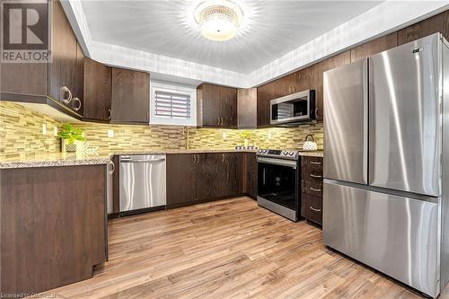 2579 Sixth Line, Oakville, ON - Indoor Photo Showing Kitchen With Upgraded Kitchen