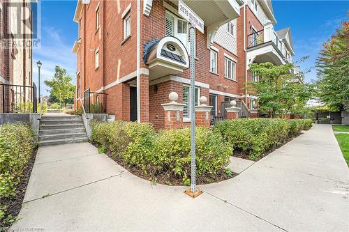 2579 Sixth Line, Oakville, ON - Outdoor