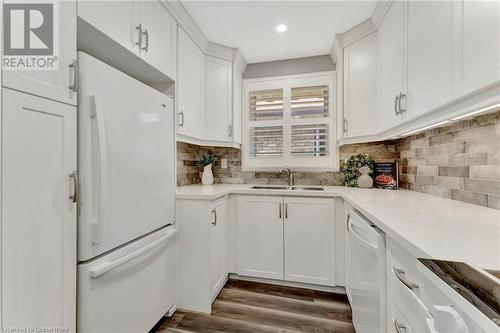 683 Seventh Avenue, Hamilton, ON - Indoor Photo Showing Kitchen With Double Sink