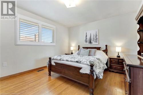 683 Seventh Avenue, Hamilton, ON - Indoor Photo Showing Bedroom