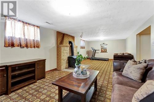 683 Seventh Avenue, Hamilton, ON - Indoor Photo Showing Living Room