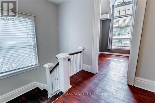 139 Pleasant Avenue, St. Catharines, ON - Indoor Photo Showing Other Room