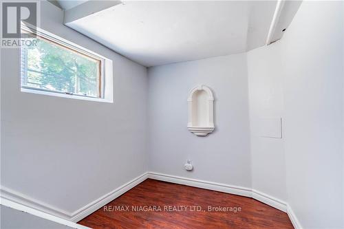 139 Pleasant Avenue, St. Catharines, ON - Indoor Photo Showing Other Room