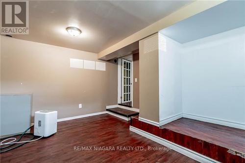 139 Pleasant Avenue, St. Catharines, ON - Indoor Photo Showing Other Room