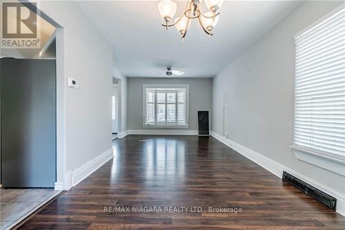 139 Pleasant Avenue, St. Catharines, ON - Indoor Photo Showing Other Room