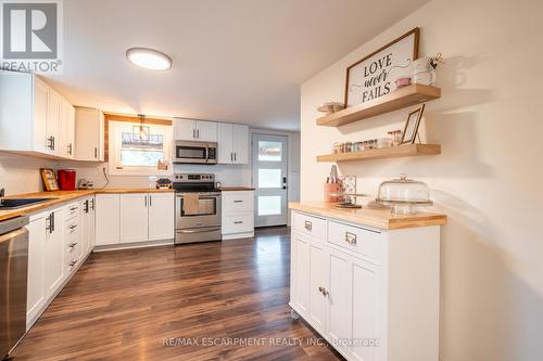 11582 Highway 3, Port Colborne, ON - Indoor Photo Showing Kitchen