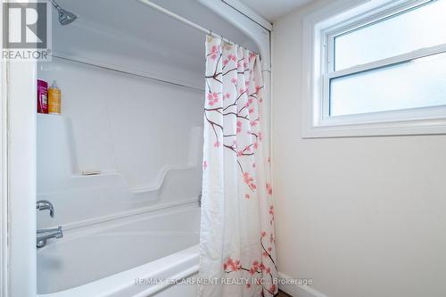 11582 Highway 3, Port Colborne, ON - Indoor Photo Showing Bathroom