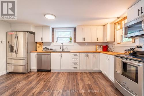 11582 Highway 3, Port Colborne, ON - Indoor Photo Showing Kitchen