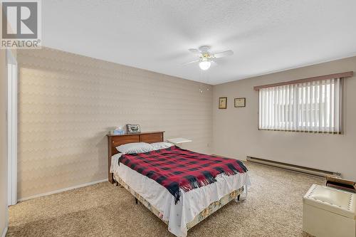 555 Rowcliffe Avenue Unit# 206, Kelowna, BC - Indoor Photo Showing Bedroom