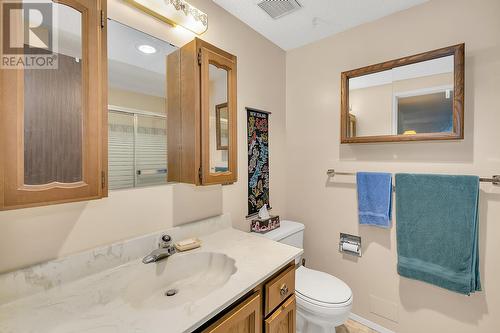 555 Rowcliffe Avenue Unit# 206, Kelowna, BC - Indoor Photo Showing Bathroom