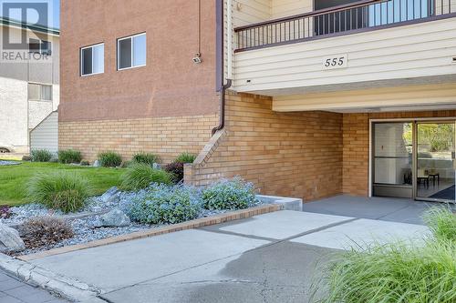 555 Rowcliffe Avenue Unit# 206, Kelowna, BC - Outdoor With Exterior