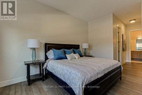 202 - 1696 Fiddlehead Place, London, ON - Indoor Photo Showing Bedroom