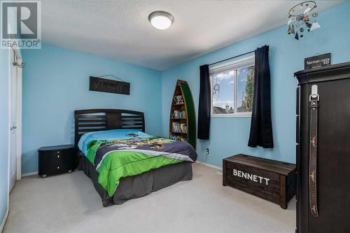 110 Citadel Meadow Bay Nw, Calgary, AB - Indoor Photo Showing Bedroom