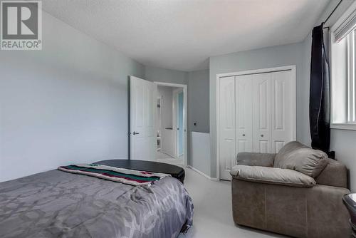 110 Citadel Meadow Bay Nw, Calgary, AB - Indoor Photo Showing Bedroom