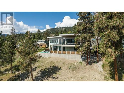 5843 Somerset Avenue, Peachland, BC - Outdoor With Deck Patio Veranda