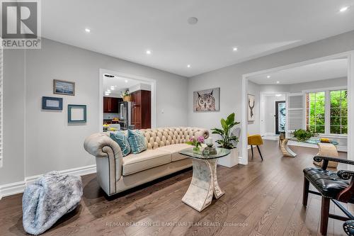 133 Elizabeth Street, Ajax, ON - Indoor Photo Showing Living Room