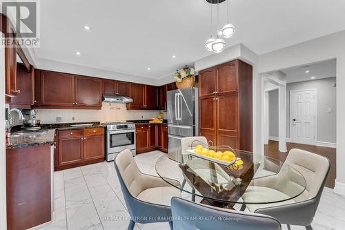 133 Elizabeth Street, Ajax, ON - Indoor Photo Showing Kitchen