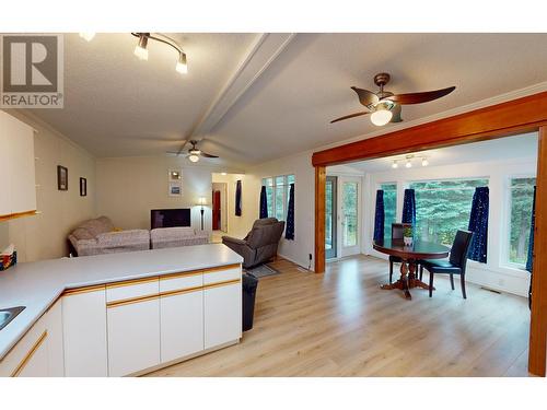 4632 Quesnel-Hydraulic Road, Quesnel, BC - Indoor Photo Showing Kitchen