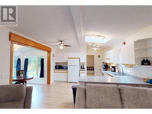 4632 Quesnel-Hydraulic Road, Quesnel, BC - Indoor Photo Showing Kitchen With Double Sink