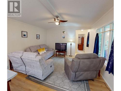 4632 Quesnel-Hydraulic Road, Quesnel, BC - Indoor Photo Showing Living Room