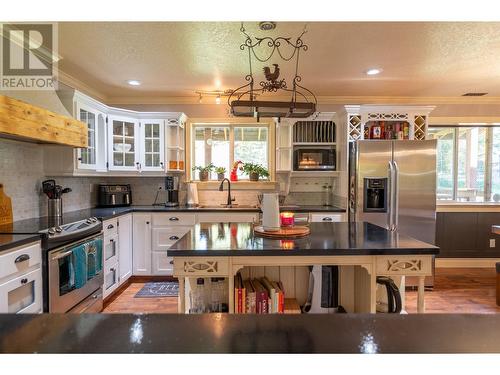 12860 Bowan Road, Prince George, BC - Indoor Photo Showing Kitchen