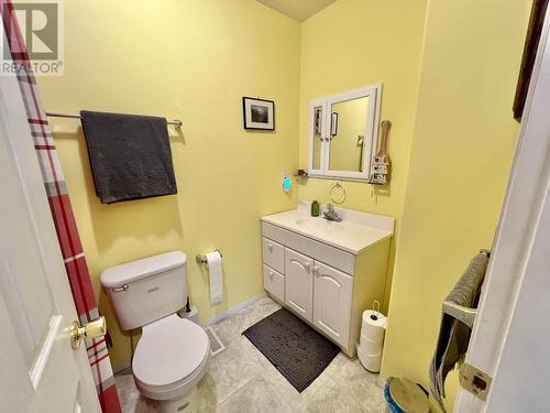 4837 Gloinnzun Drive, 108 Mile Ranch, BC - Indoor Photo Showing Bathroom