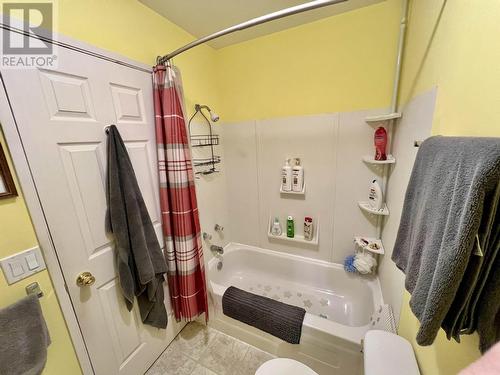 4837 Gloinnzun Drive, 108 Mile Ranch, BC - Indoor Photo Showing Bathroom