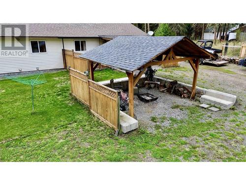 4837 Gloinnzun Drive, 108 Mile Ranch, BC - Outdoor