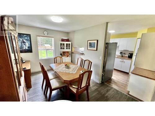 4837 Gloinnzun Drive, 108 Mile Ranch, BC - Indoor Photo Showing Dining Room