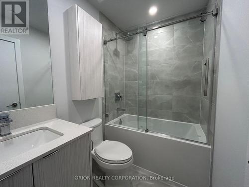 516 - 4130 Parkside Village Drive, Mississauga, ON - Indoor Photo Showing Bathroom