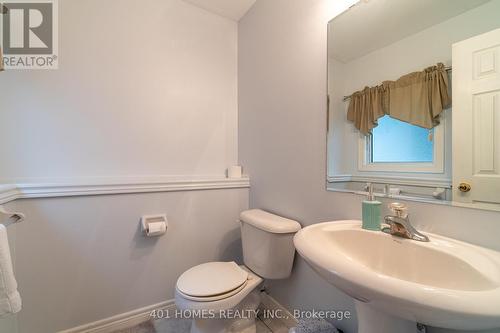 551 Ontario Street N, Woodstock, ON - Indoor Photo Showing Bathroom