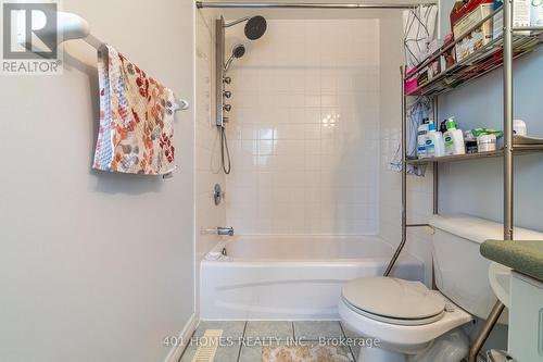 551 Ontario Street N, Woodstock, ON - Indoor Photo Showing Bathroom