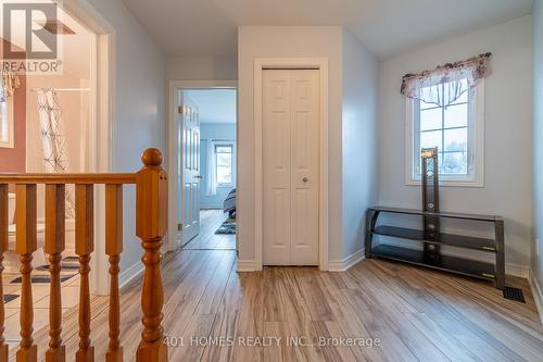 551 Ontario Street N, Woodstock, ON - Indoor Photo Showing Other Room