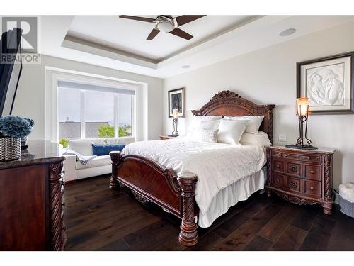 682 Peridot Court, Kelowna, BC - Indoor Photo Showing Bedroom