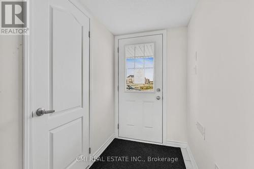 197 Village Gate Drive, Wasaga Beach, ON - Indoor Photo Showing Other Room