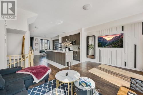 197 Village Gate Drive, Wasaga Beach, ON - Indoor Photo Showing Living Room