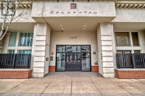 203, 1117 1 Street Sw, Calgary, AB - Outdoor With Facade