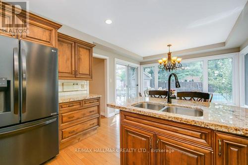 3538 Kingbird Court, Mississauga, ON - Indoor Photo Showing Kitchen With Double Sink