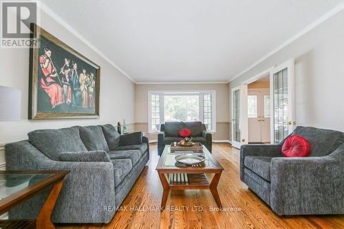 3538 Kingbird Court, Mississauga, ON - Indoor Photo Showing Living Room