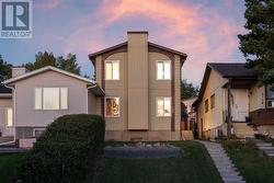 3112 50 Street SW  Calgary, AB T3E 6P6