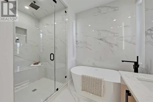 2418 32 Street Sw, Calgary, AB - Indoor Photo Showing Bathroom