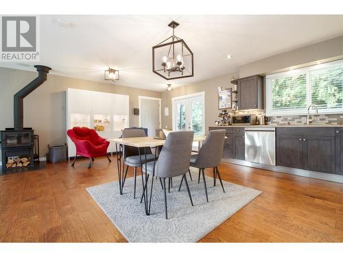 343 Pearkes Drive, Revelstoke, BC - Indoor Photo Showing Dining Room