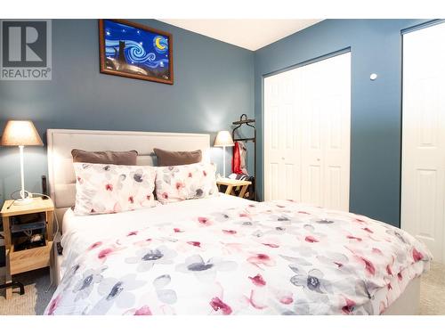 343 Pearkes Drive, Revelstoke, BC - Indoor Photo Showing Bedroom