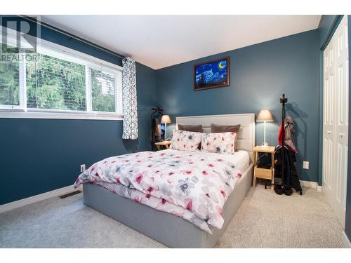 343 Pearkes Drive, Revelstoke, BC - Indoor Photo Showing Bedroom