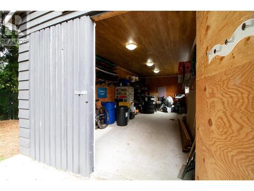 343 Pearkes Drive, Revelstoke, BC - Indoor Photo Showing Garage