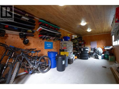 343 Pearkes Drive, Revelstoke, BC - Indoor Photo Showing Garage