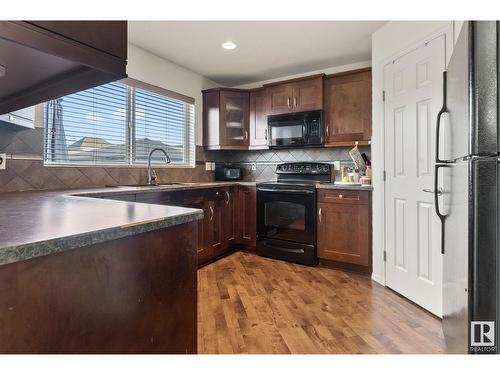 3607 13 St Nw, Edmonton, AB - Indoor Photo Showing Kitchen