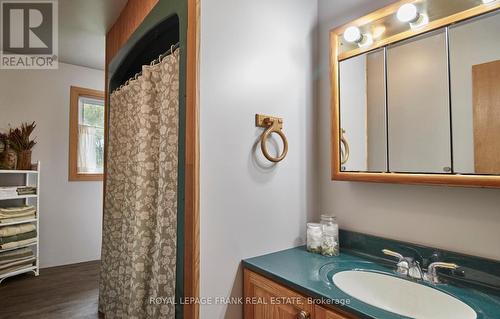 304 Clarkson Road, Cramahe, ON - Indoor Photo Showing Bathroom