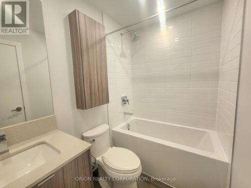 107 - 4130 Parkside Village Drive, Mississauga, ON - Indoor Photo Showing Bathroom